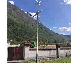 昌都壁挂太阳能路灯生产厂家